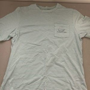 Vineyard Vines boys shirt.